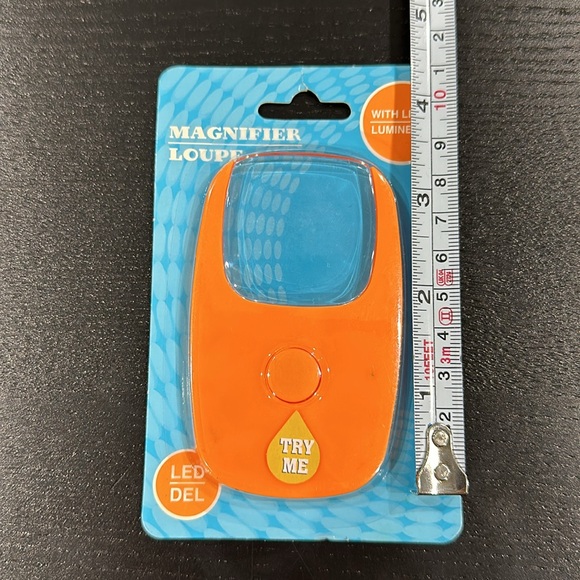 Magnifier with Light - Picture 3 of 4